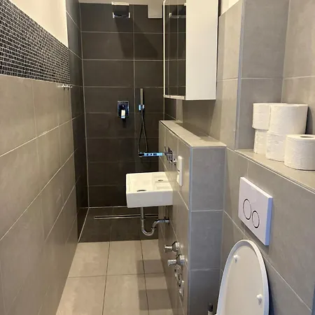 Fully Furnished In & Quiet * Maintal